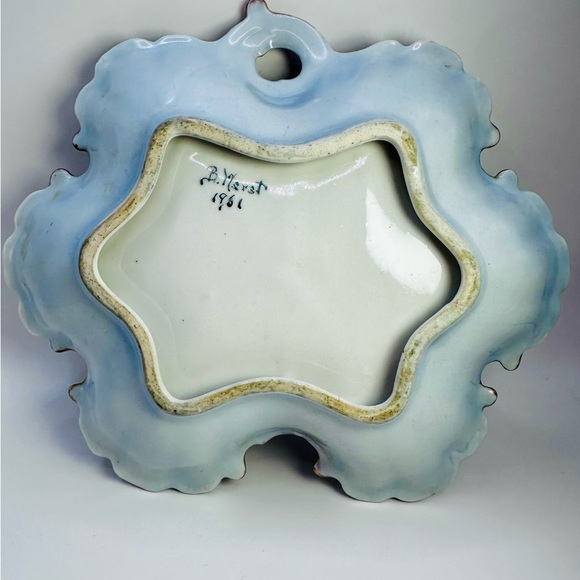 Vintage 1969 Ornate Scalloped Tinged Porcelain Hand Painted Floral Bowl Dish - Picture 3 of 5